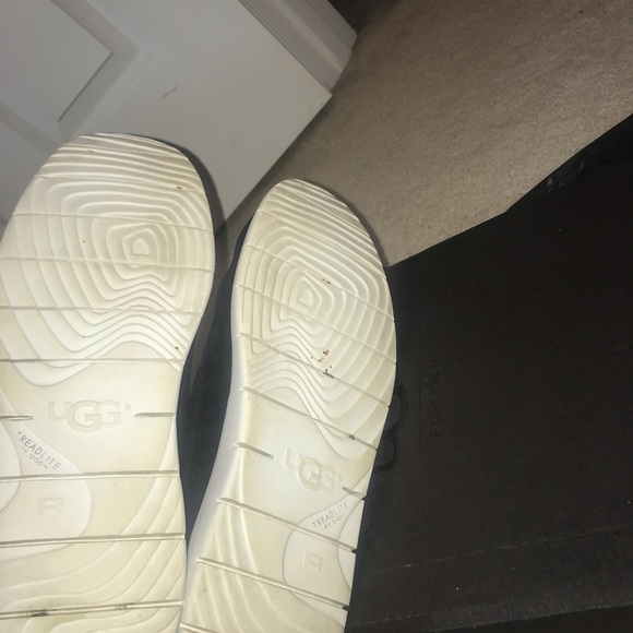 UGG Mens Freamon Black Ankle Boots Size 10 - Picture 4 of 7